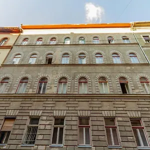 Apartamento Cozy Nest By The Andrassy Avenue, Budapest
