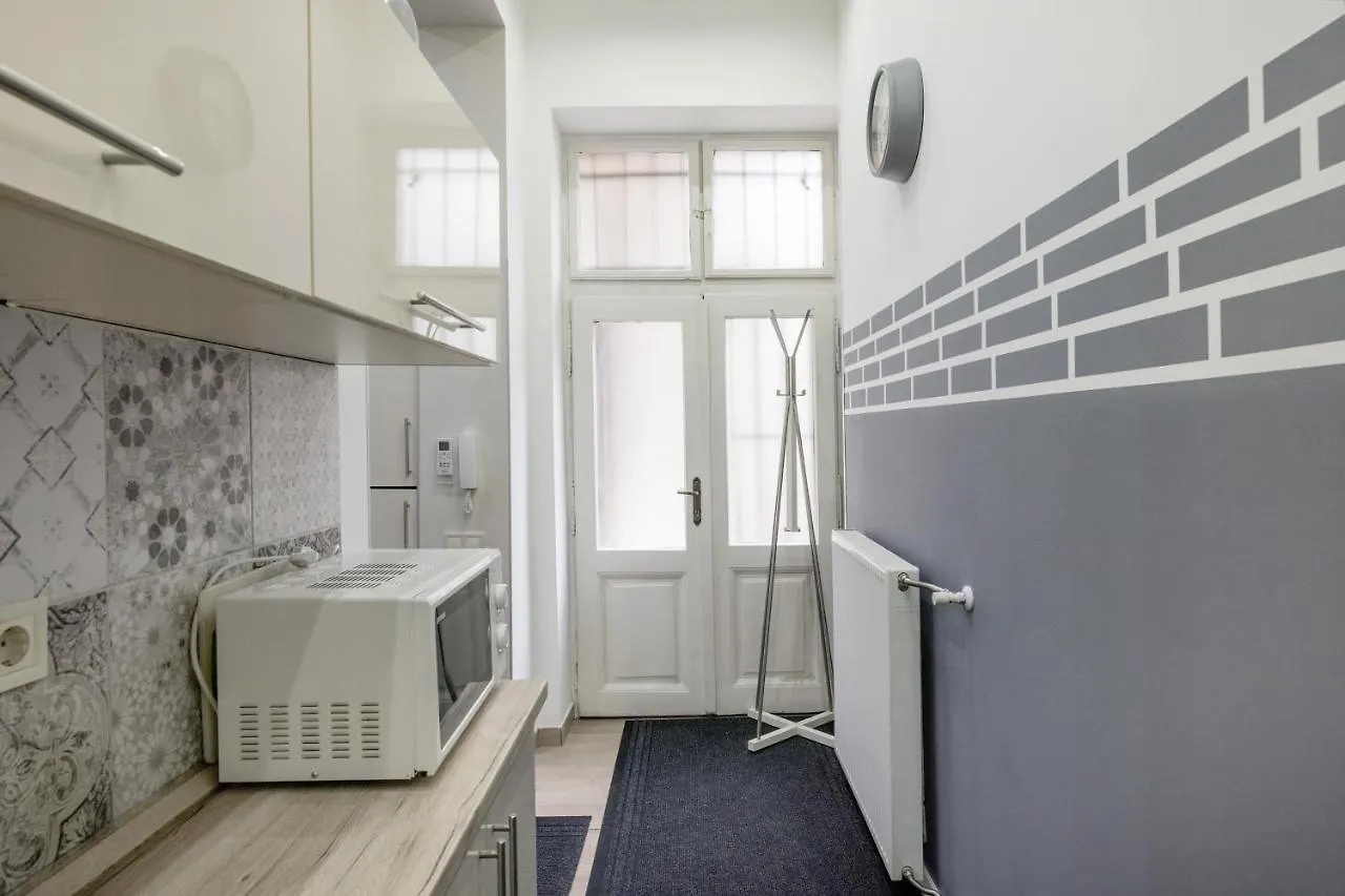 O Street 3 Bedroom Stylish Apartment Budapest Hungary