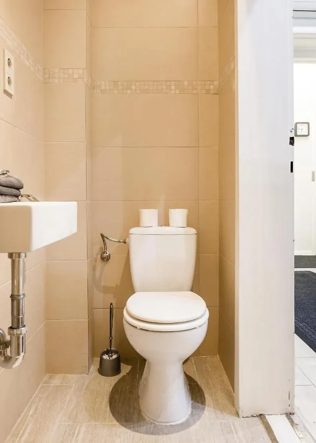 O Street 3 Bedroom Stylish Apartment Budapest