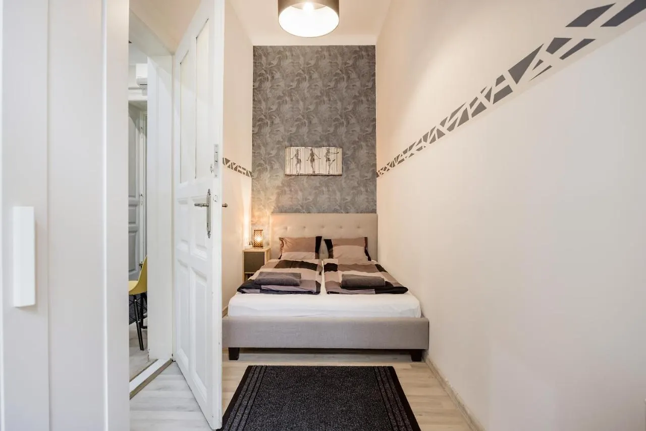 O Street 3 Bedroom Stylish Apartment Budapest Ungheria
